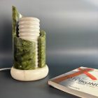 Posztmodern márvány asztali lámpa — Memphis stílus, 1980-as évek