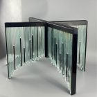 Egyedi üveglapos "Matrix" dohányzóasztal 